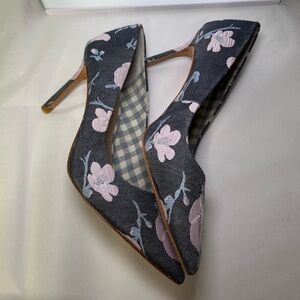 Antonio Melani size 8 gray pink satin flocked floral tapestry stiletto heels